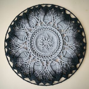 Mėlynos spalvos tamsėjantis ombre mandala kilimas „Ulita"