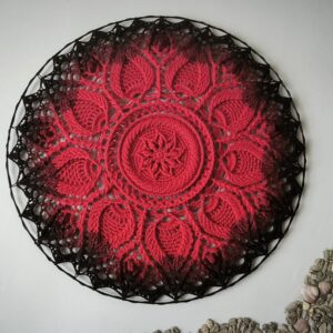 Raudonos - juodo šokolado spalvos ombre mandala kilimas „Ulita"